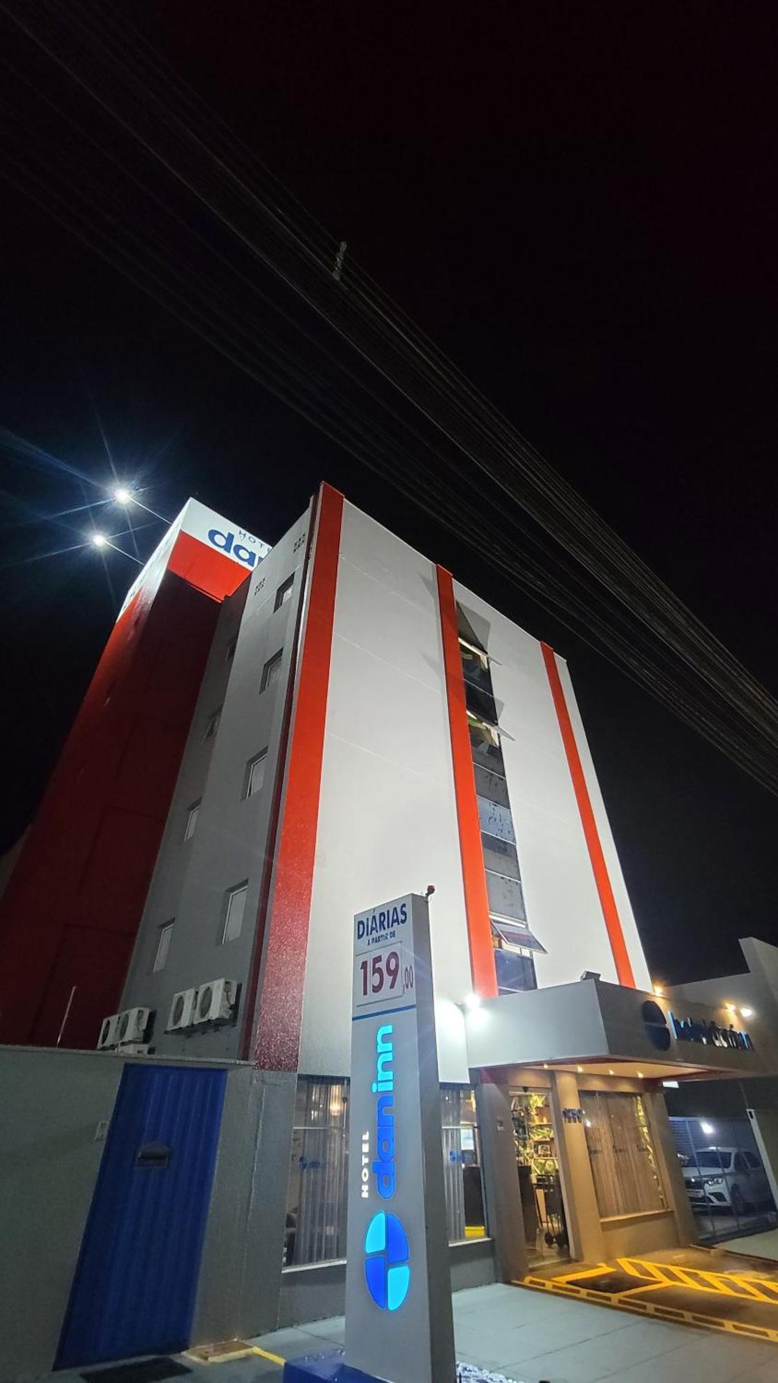Hotel Dan Inn Sao Carlos By Nacional Inn Esterno foto