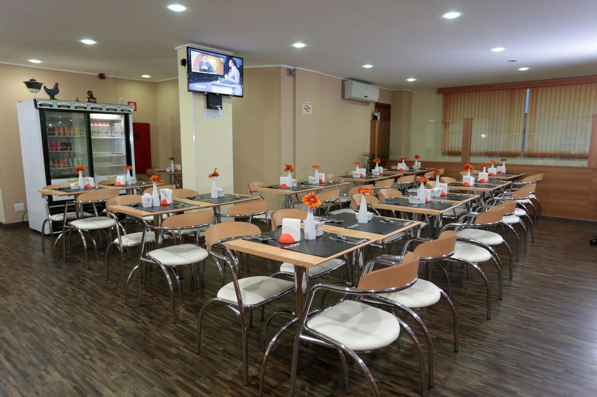 Hotel Dan Inn Sao Carlos By Nacional Inn Esterno foto