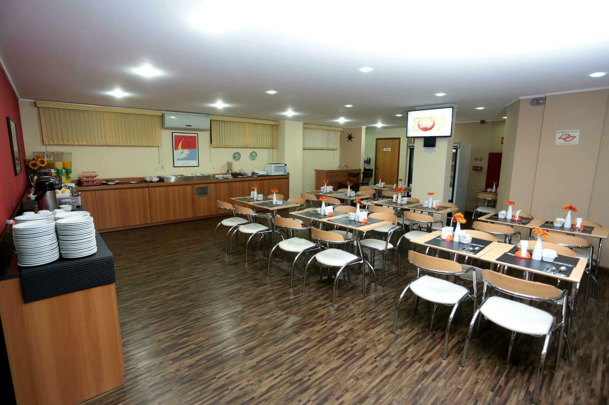 Hotel Dan Inn Sao Carlos By Nacional Inn Esterno foto